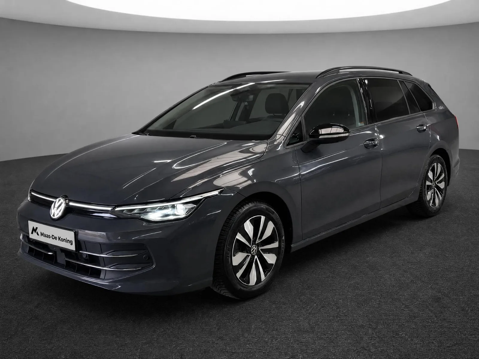 Volkswagen Golf (2025) — foto 1