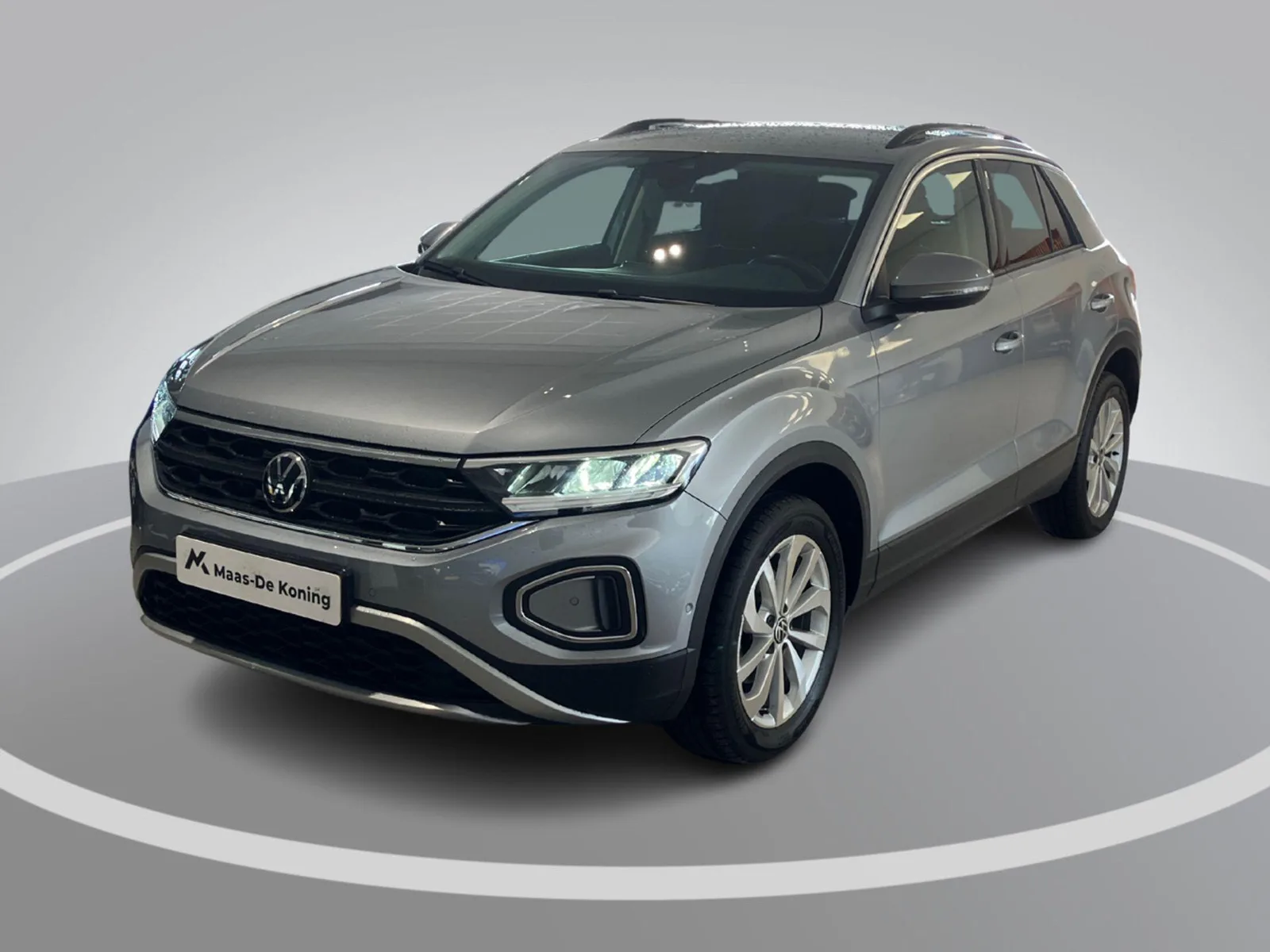 Volkswagen T-Roc (2024) — foto 1