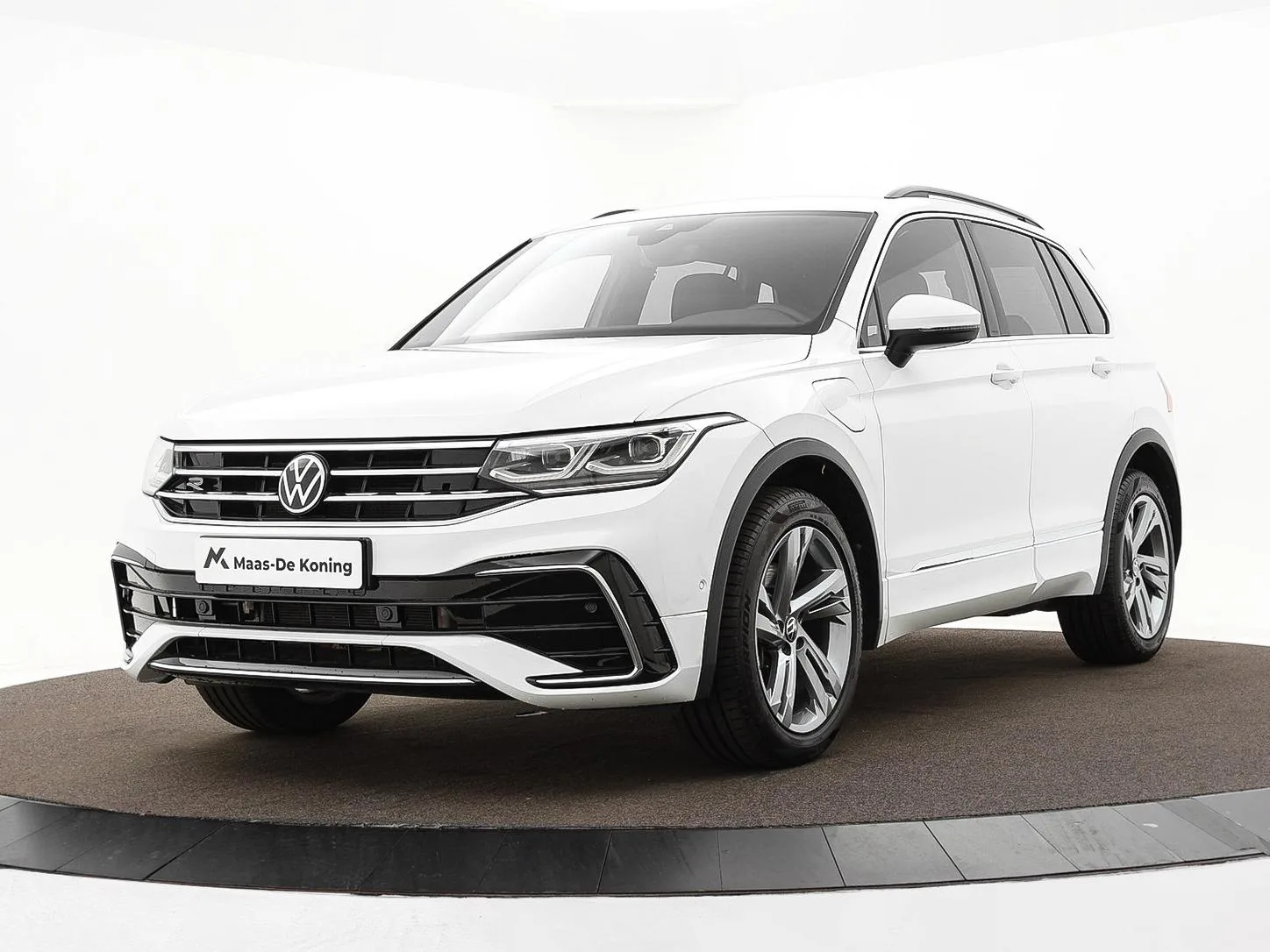 Volkswagen Tiguan (2022) — foto 1