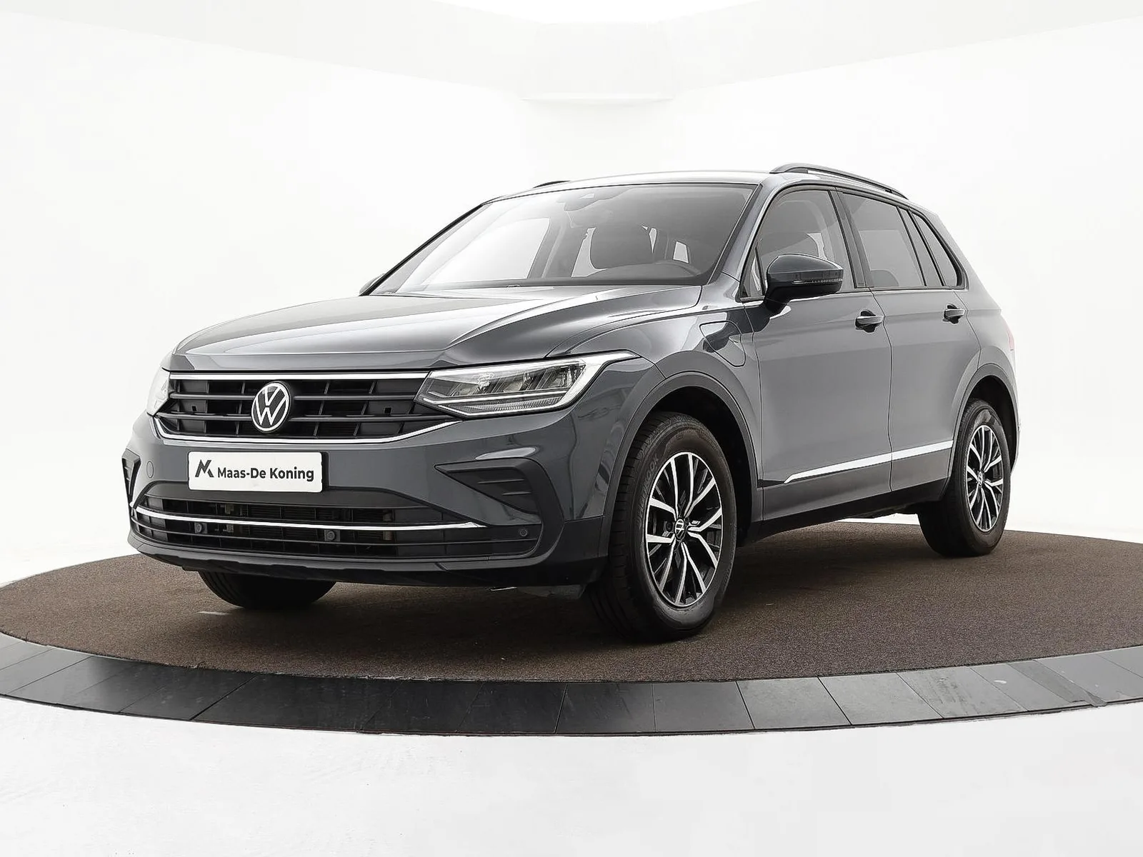 Volkswagen Tiguan (2022) — foto 1