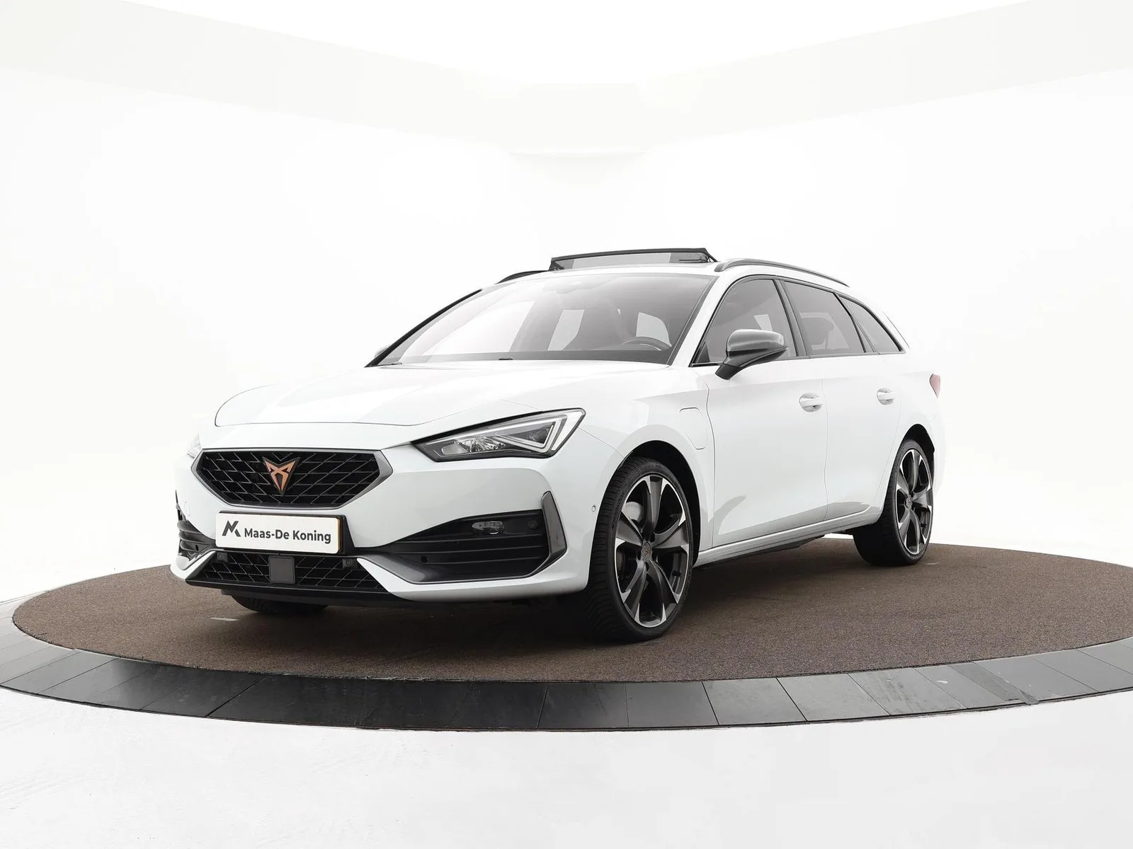 CUPRA Leon Sportstourer (2021) — foto 1