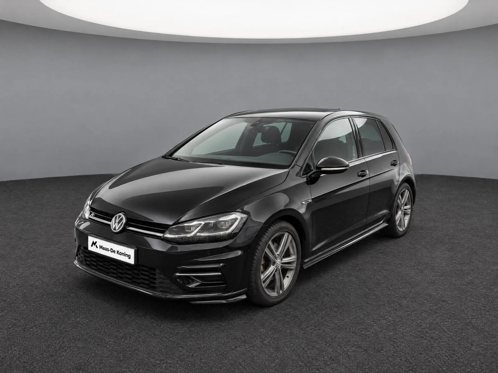 Volkswagen Golf (2019) — foto 1