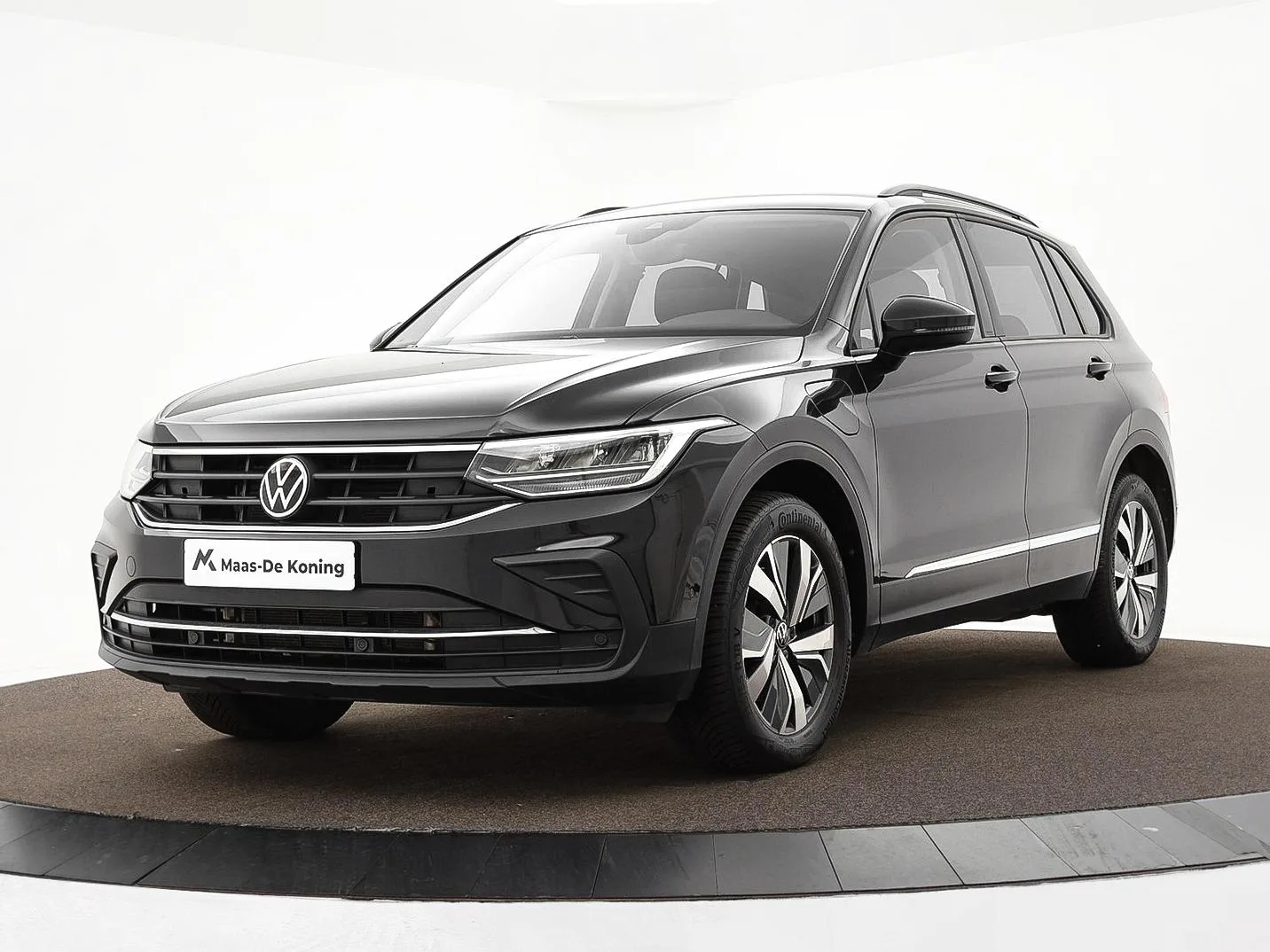 Volkswagen Tiguan (2022) — foto 1