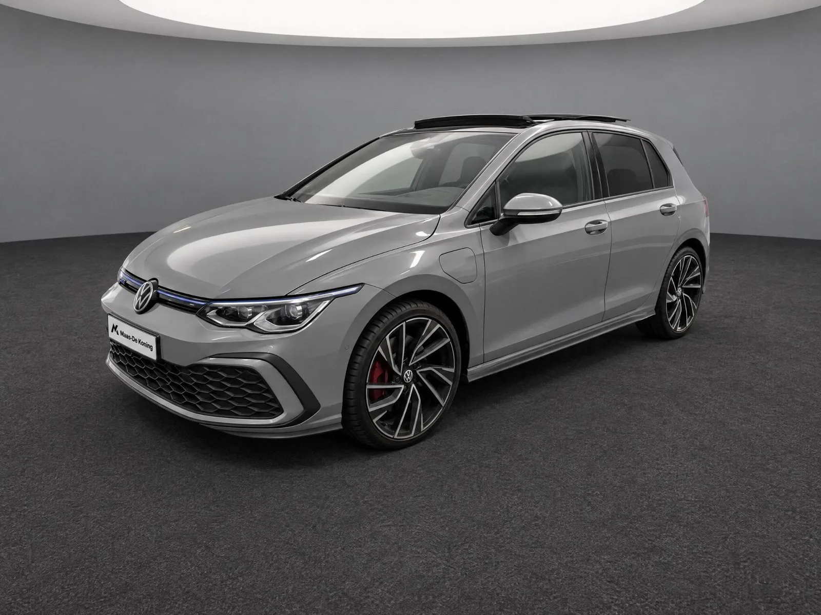 Volkswagen Golf (2021) — foto 1