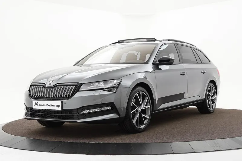Škoda Superb (2023)