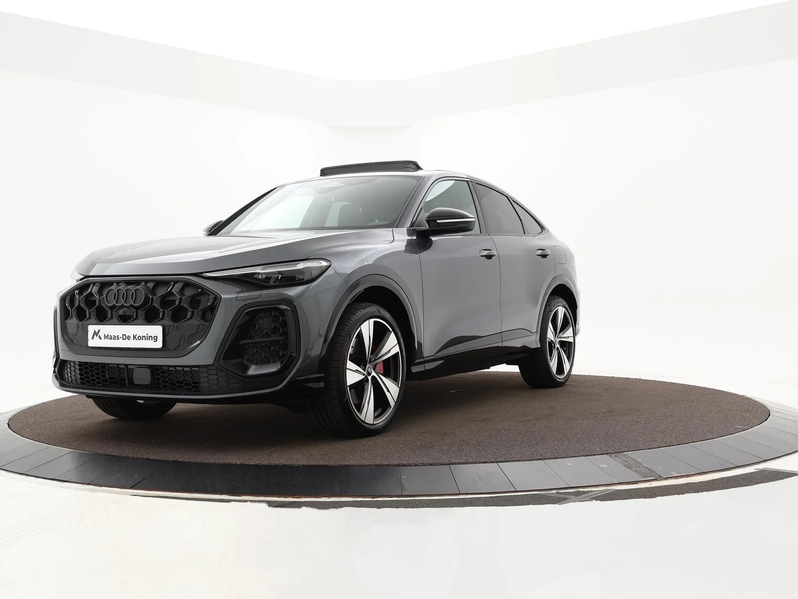 Audi Q5 Sportback (2025) — foto 1