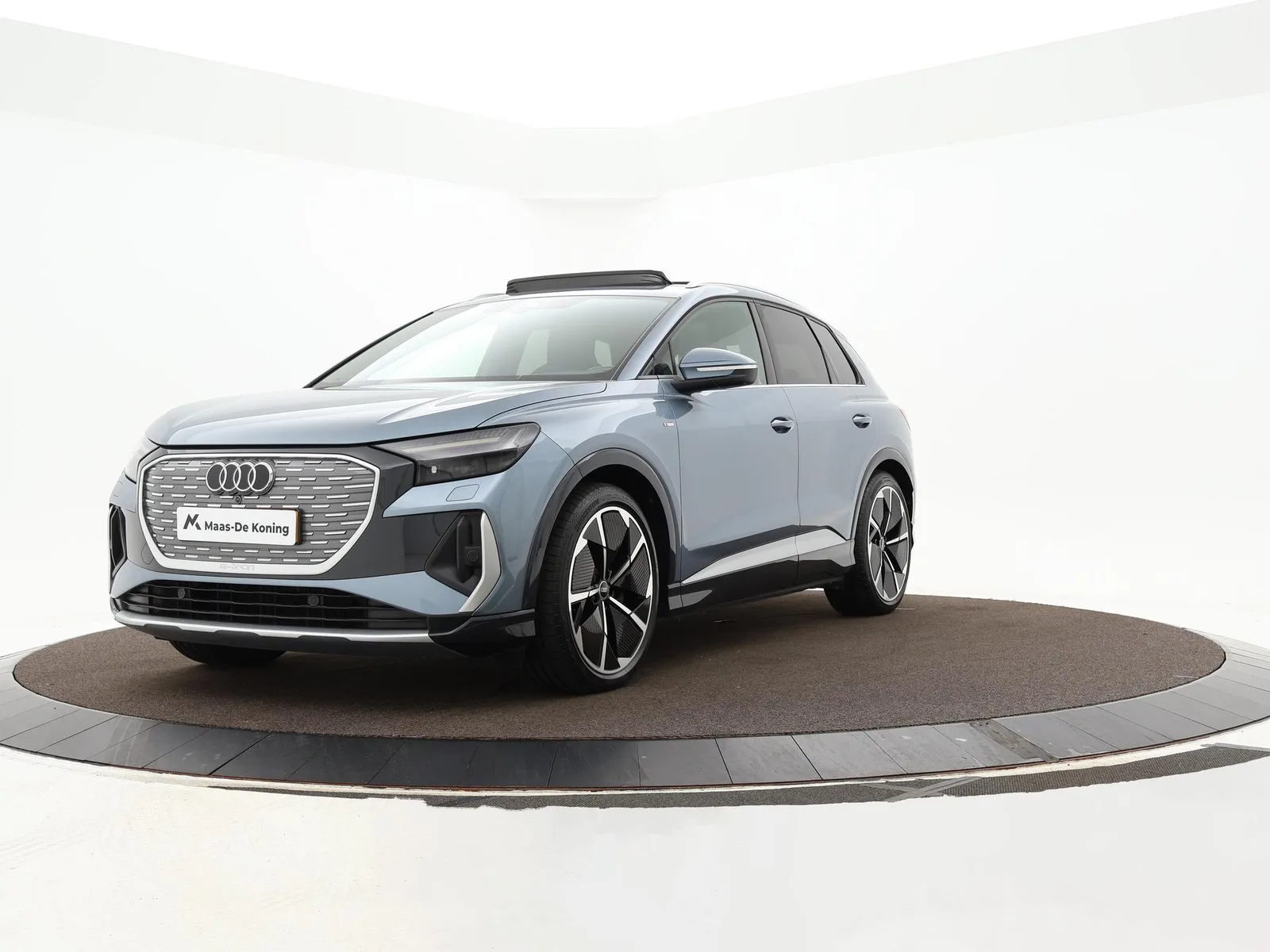 Audi Q4 e-tron (2021) — foto 1