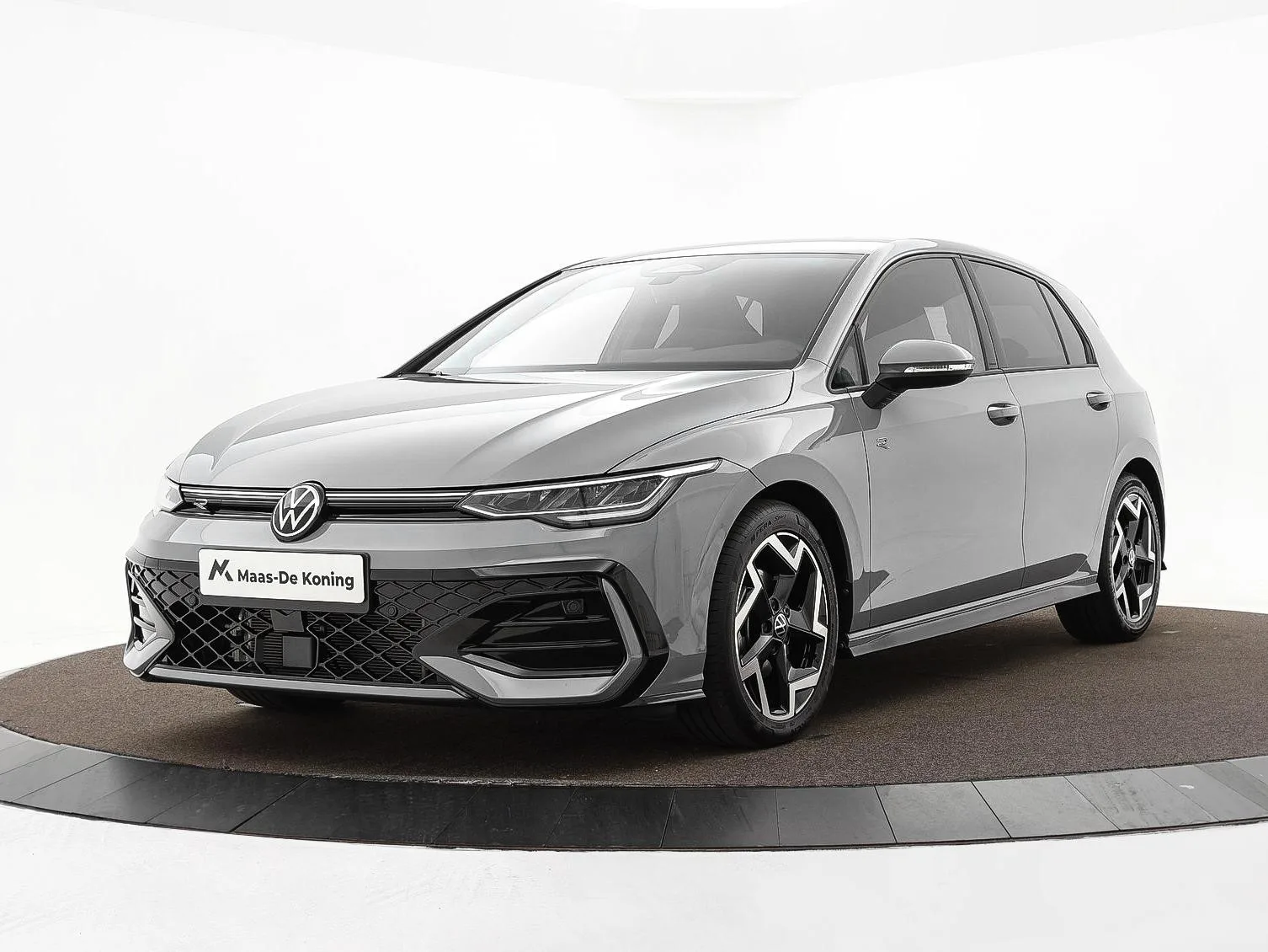 Volkswagen Golf (2025) — foto 1
