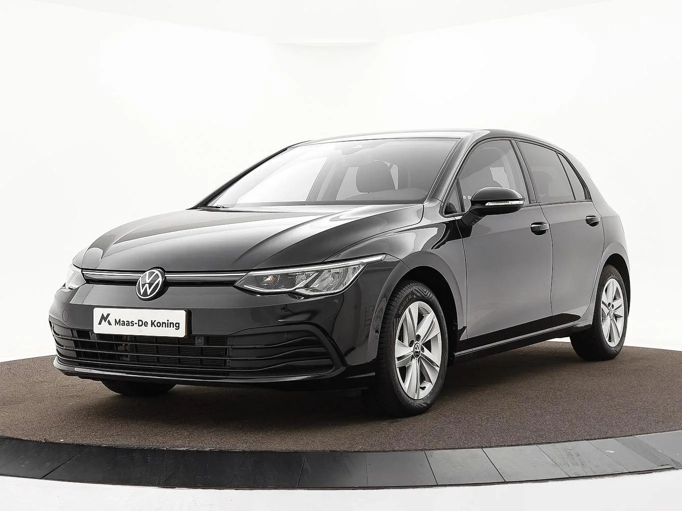 Volkswagen Golf (2024) — foto 1