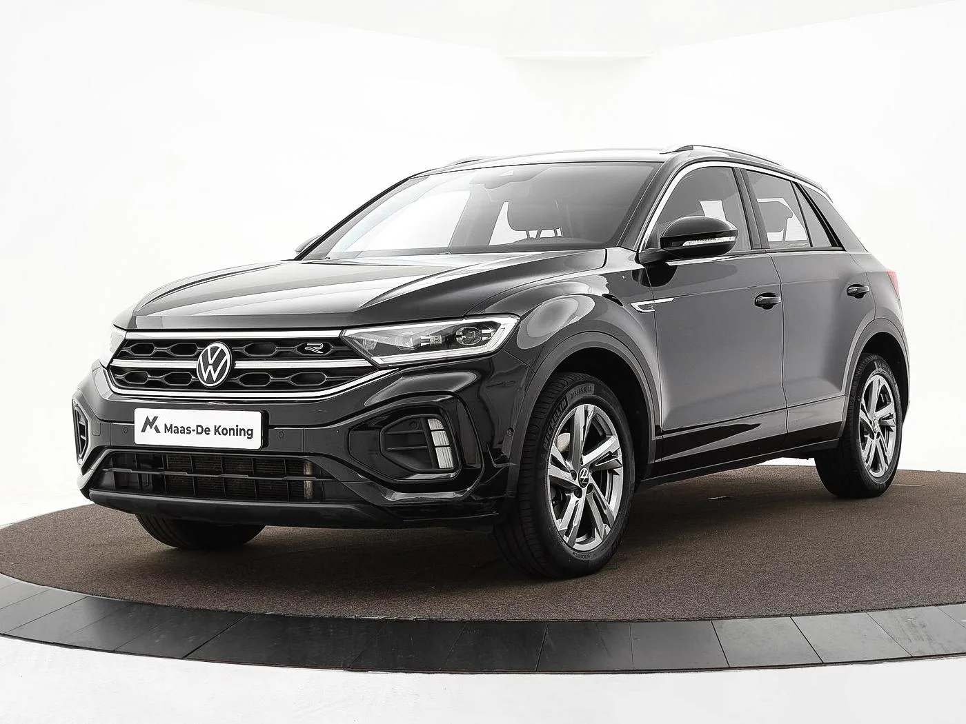 Volkswagen T-Roc (2023) — foto 1