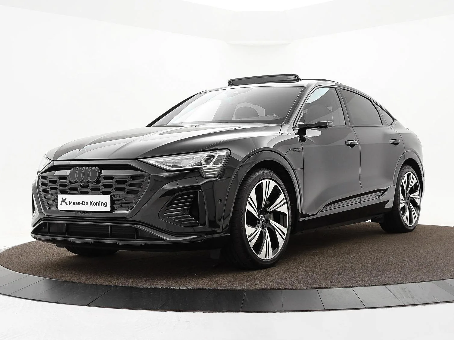 Audi Q8 e-tron (2023) — foto 1