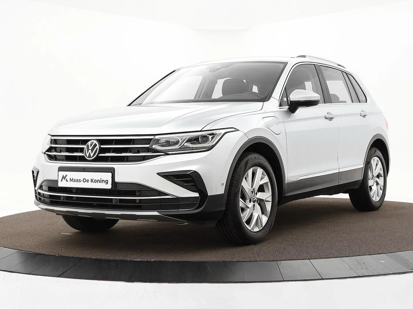 Volkswagen Tiguan (2022) — foto 1