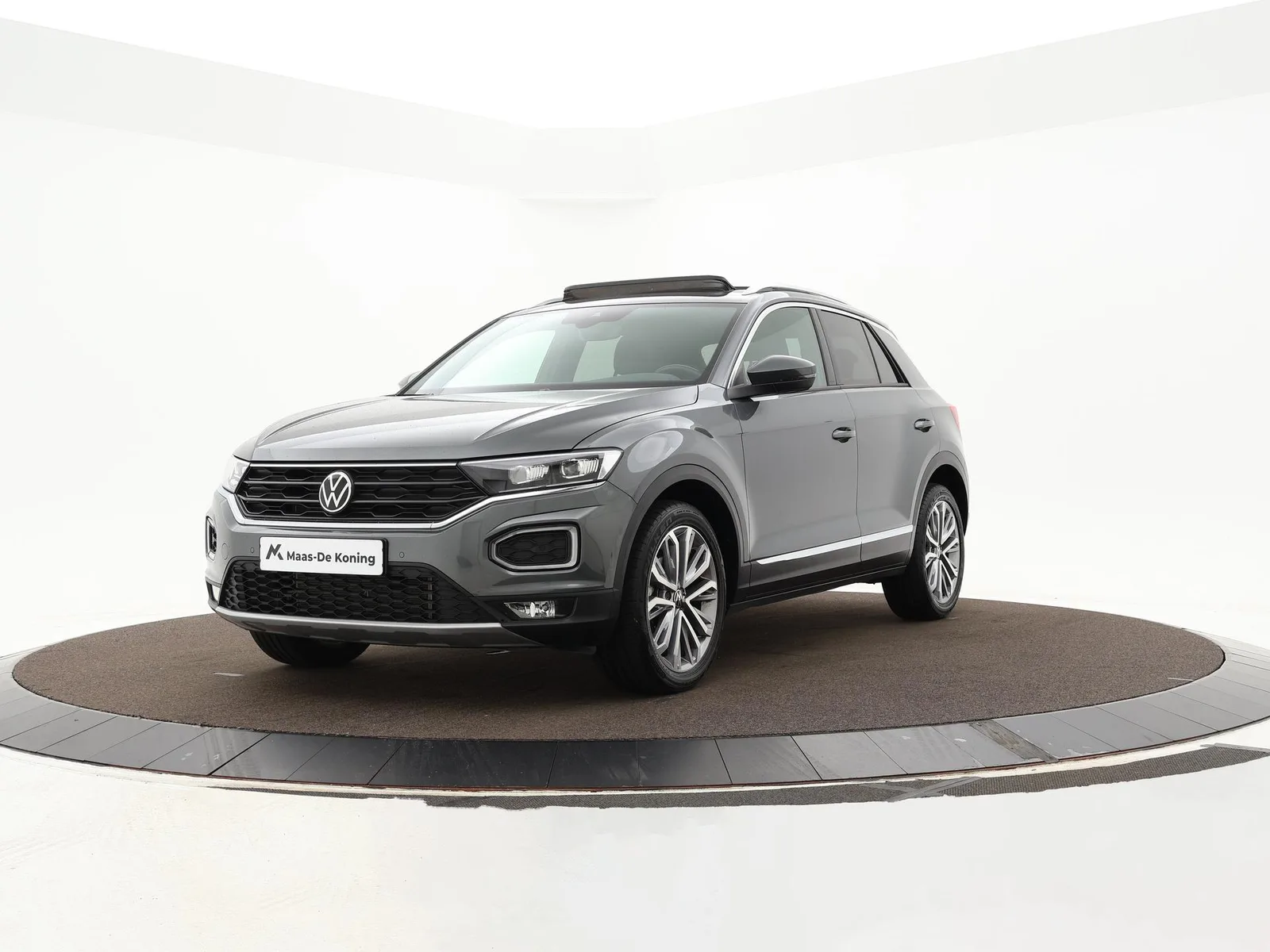 Volkswagen T-Roc (2022) — foto 1