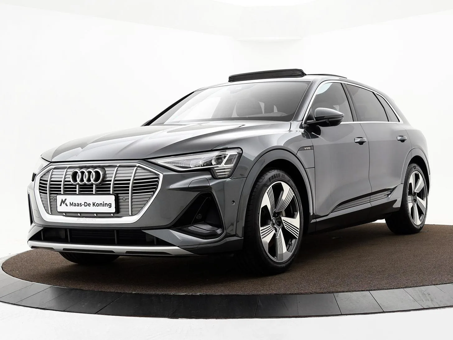 Audi e-tron (2023) — foto 1