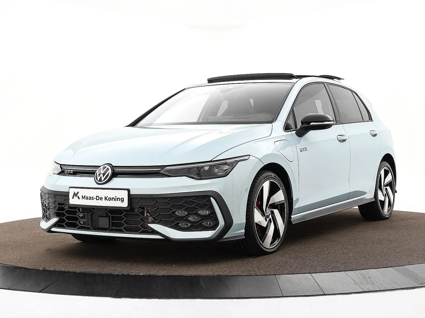 Volkswagen Golf (2025) — foto 1