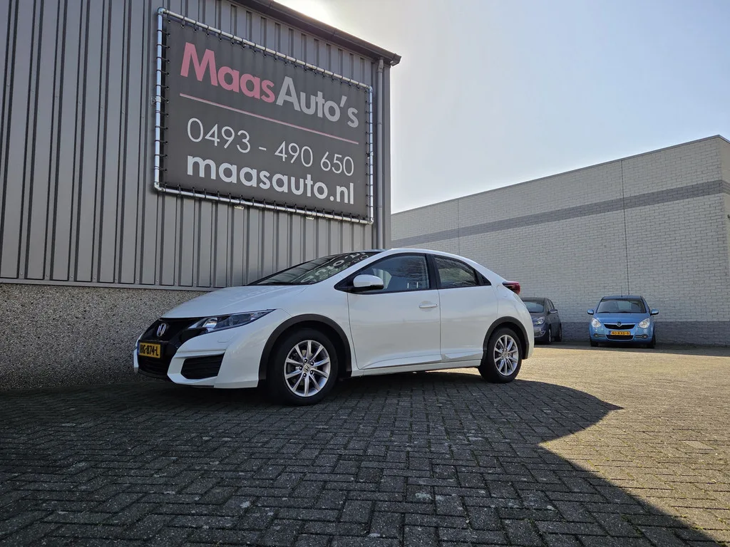 Honda Civic (2015) — foto 1