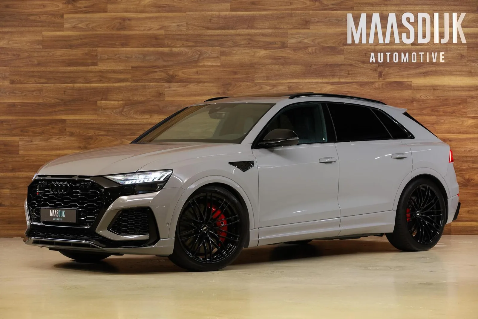 Audi RS Q8 (2022) — foto 1