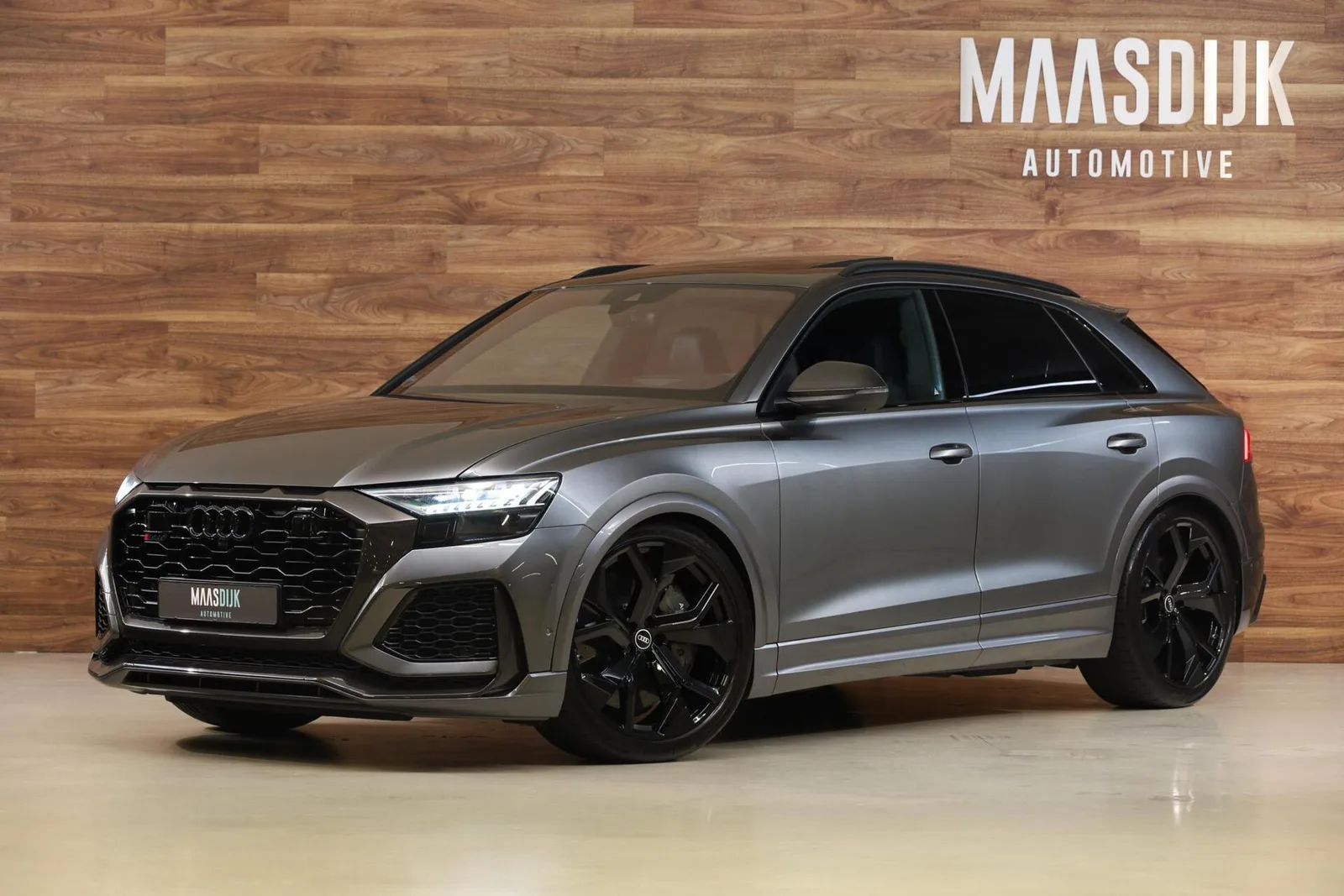 Audi RS Q8 (2021) — foto 1
