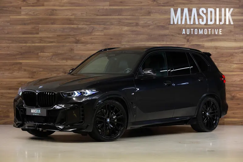 BMW X5 (2023)