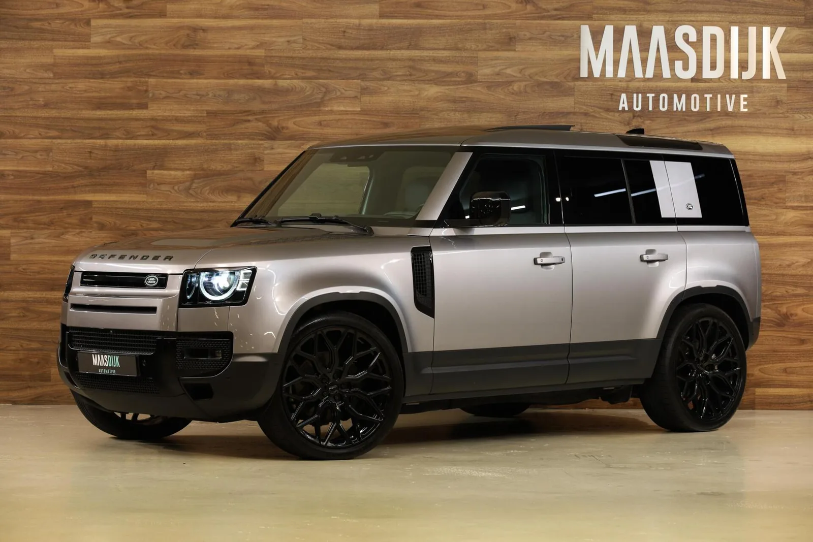 Land Rover Defender (2020) — foto 1
