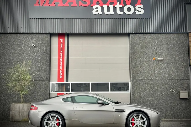 Aston Martin V8 Vantage (2008)