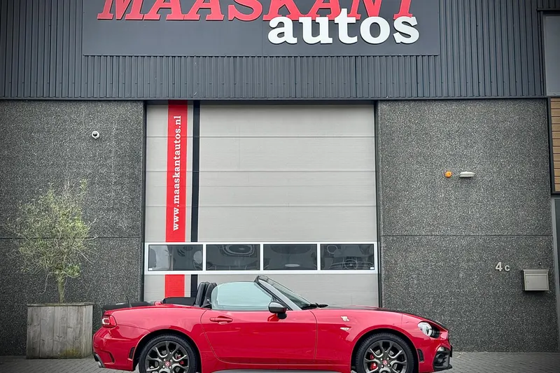 Abarth 124 Spider (2017)