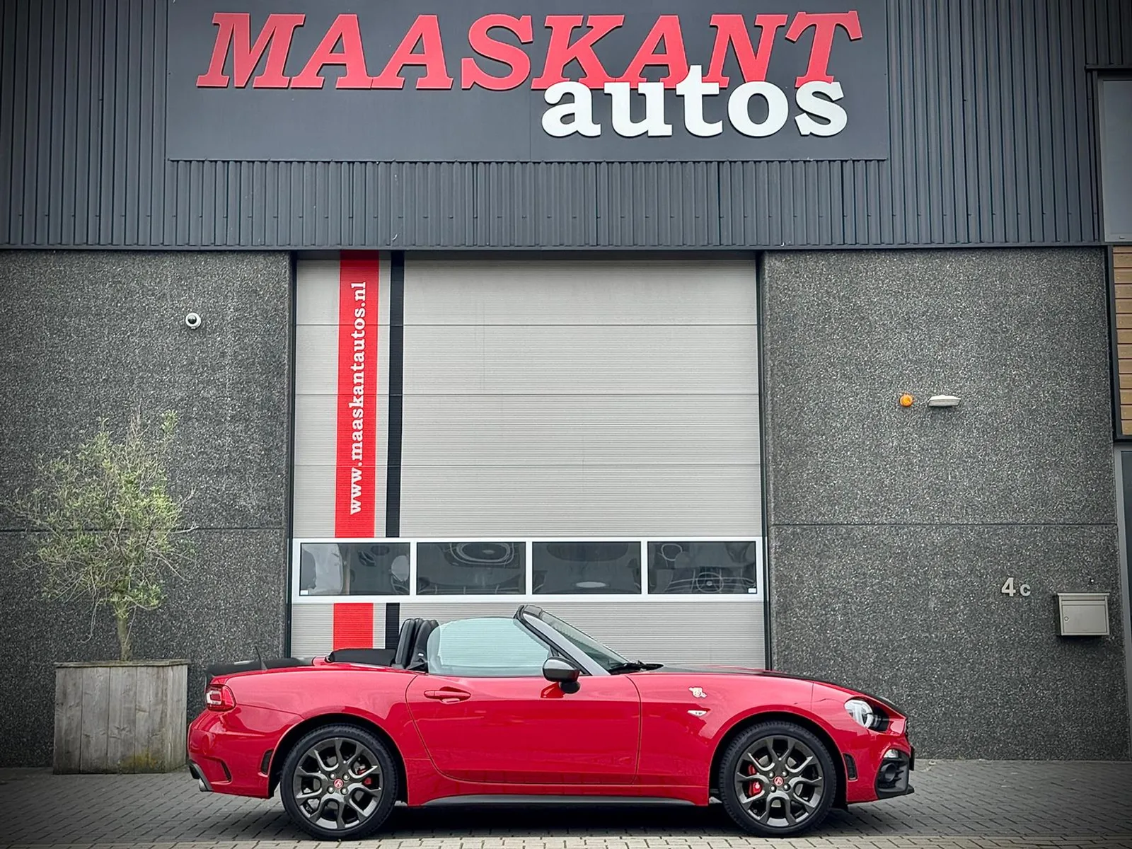 Abarth 124 Spider (2017) — foto 1