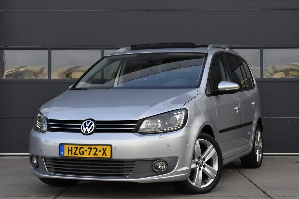 Volkswagen Touran (2011) — foto 1
