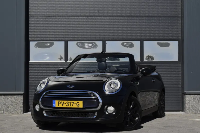 MINI Cabrio (2017)