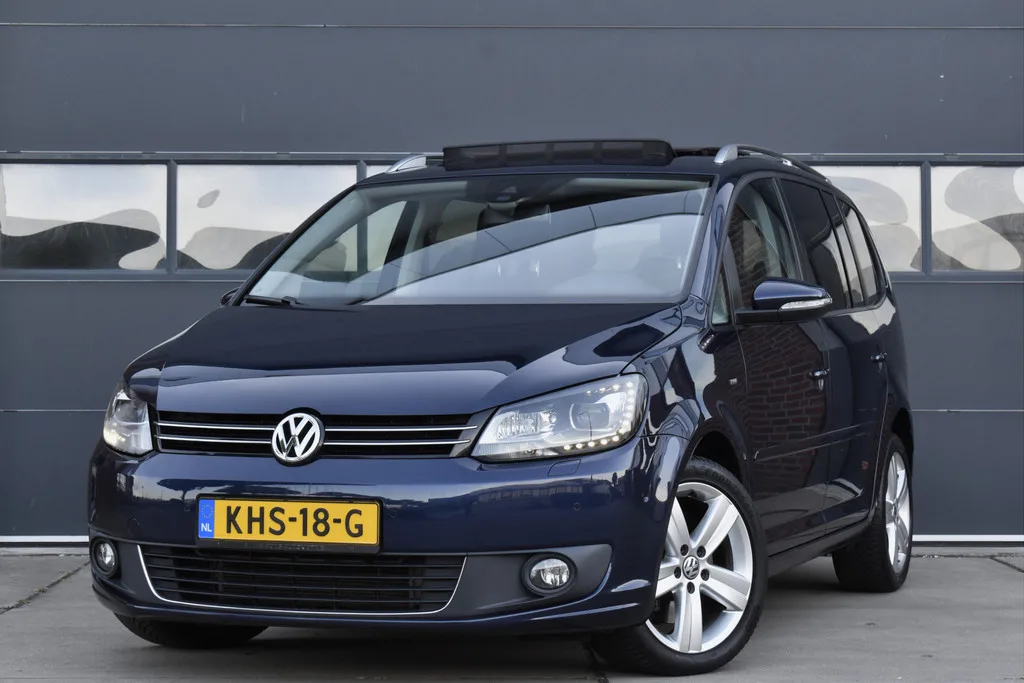 Volkswagen Touran (2014) — foto 1