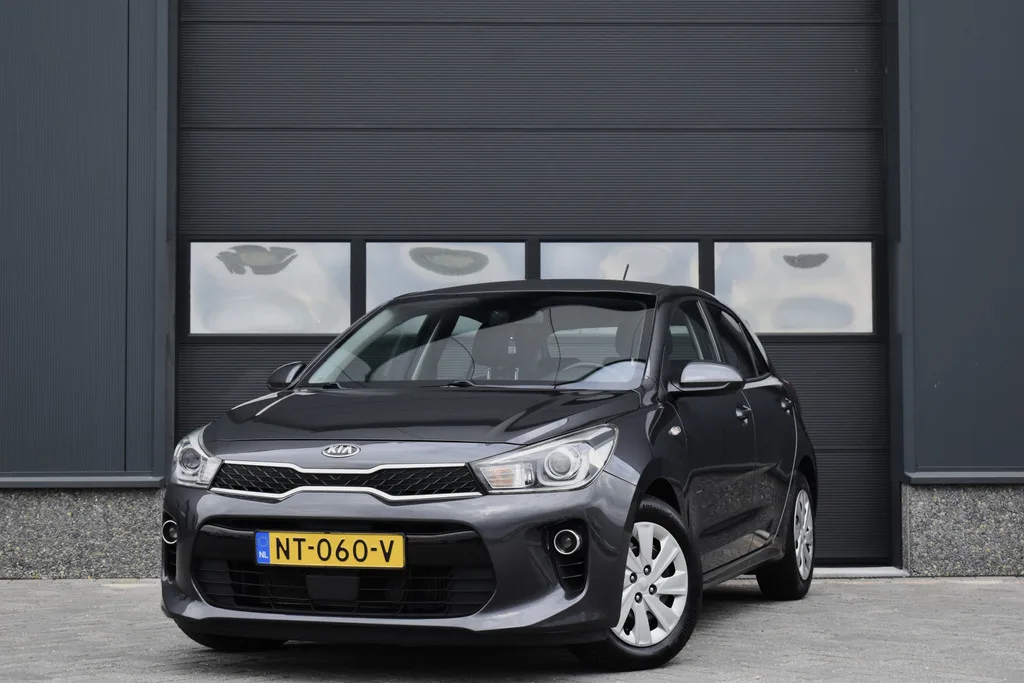 Kia Rio (2017) — foto 1