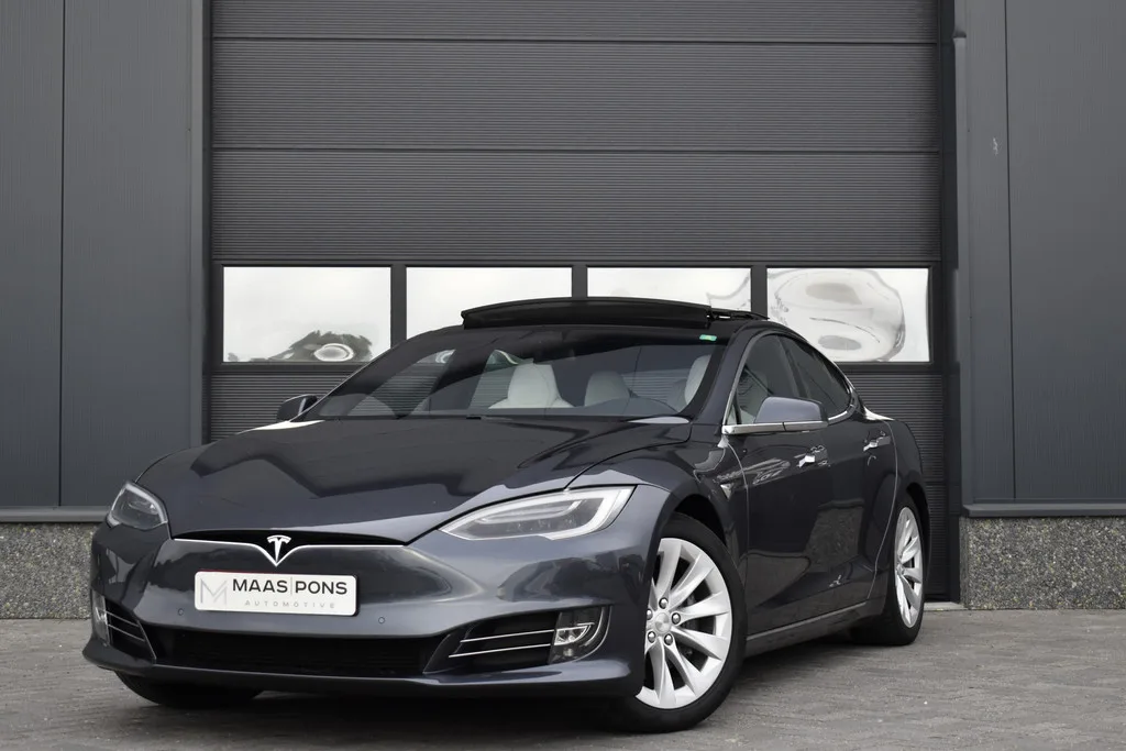 Tesla Model S (2017) — foto 1
