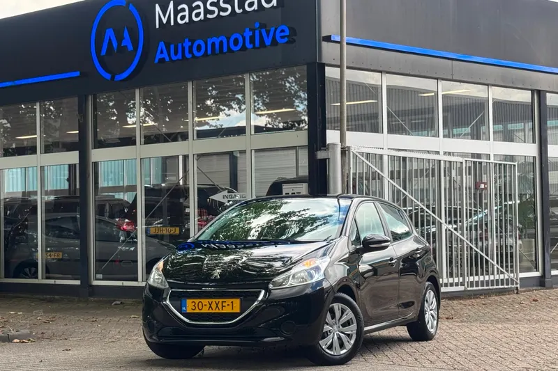 Peugeot 208 (2012)