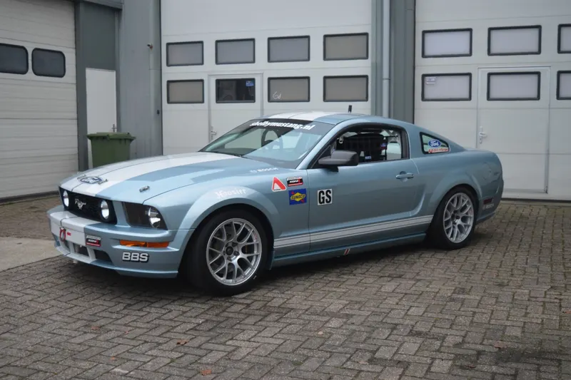 Ford Mustang (2005)