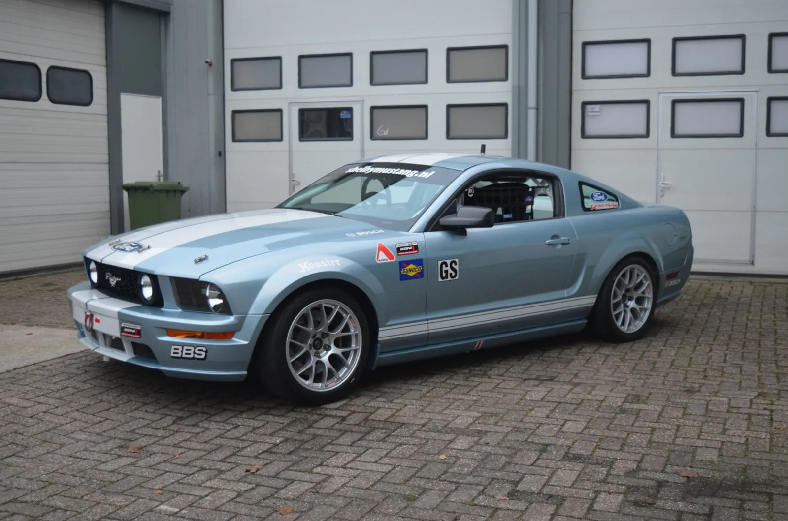 Ford Mustang (2005) — foto 1