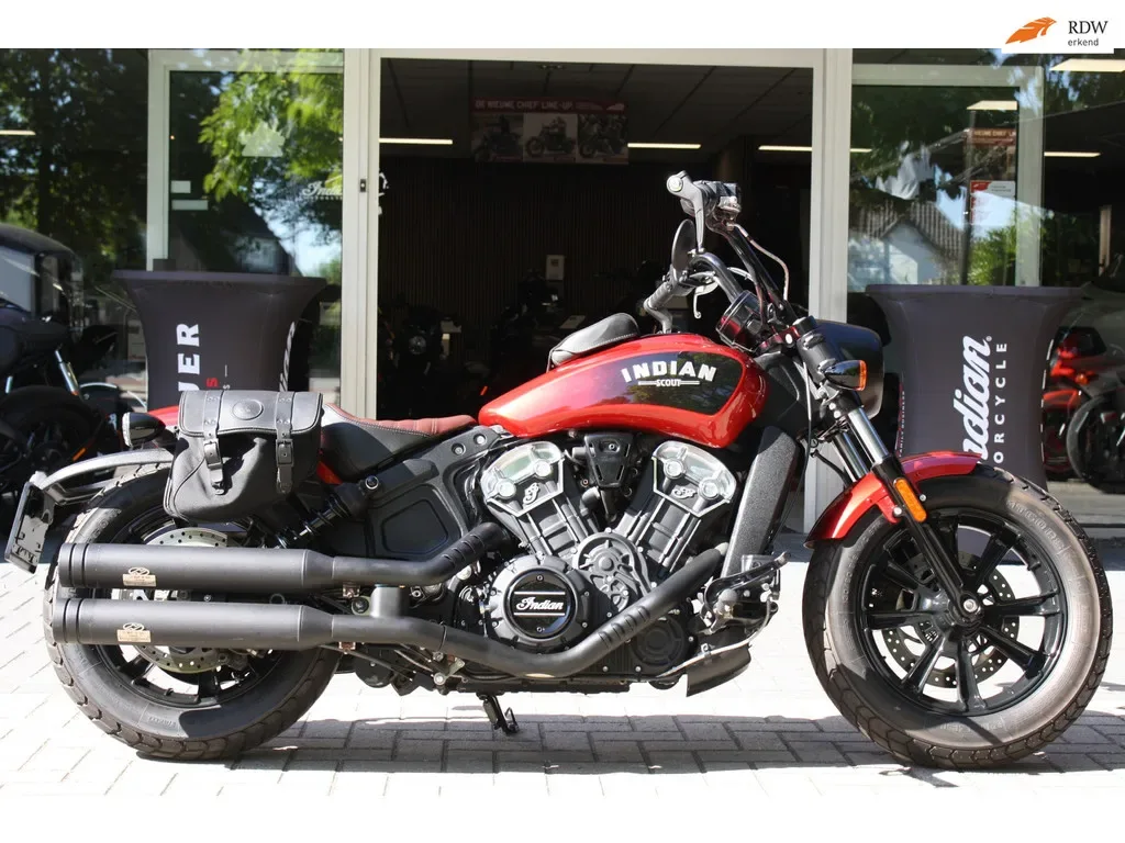 Indian Scout Bobber (2021) — foto 1