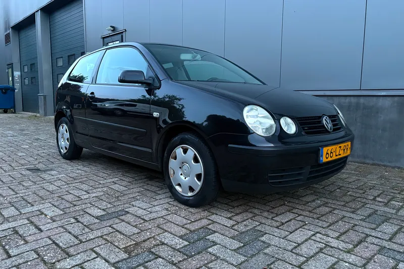 Volkswagen Polo (2003)