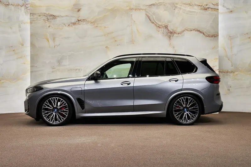 BMW X5 (2024)