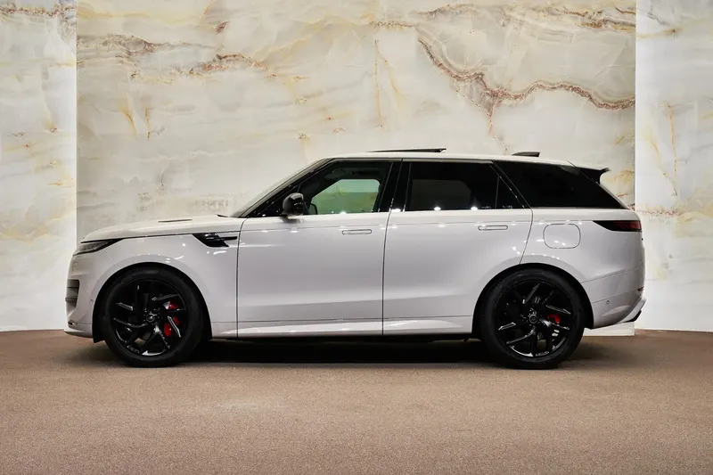 Land Rover Range Rover Sport (2023)