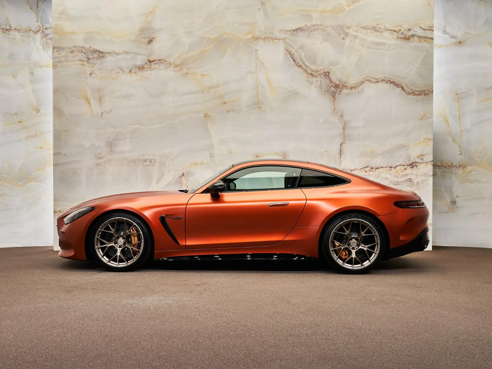 Mercedes-Benz GT-Klasse (2025) — foto 1