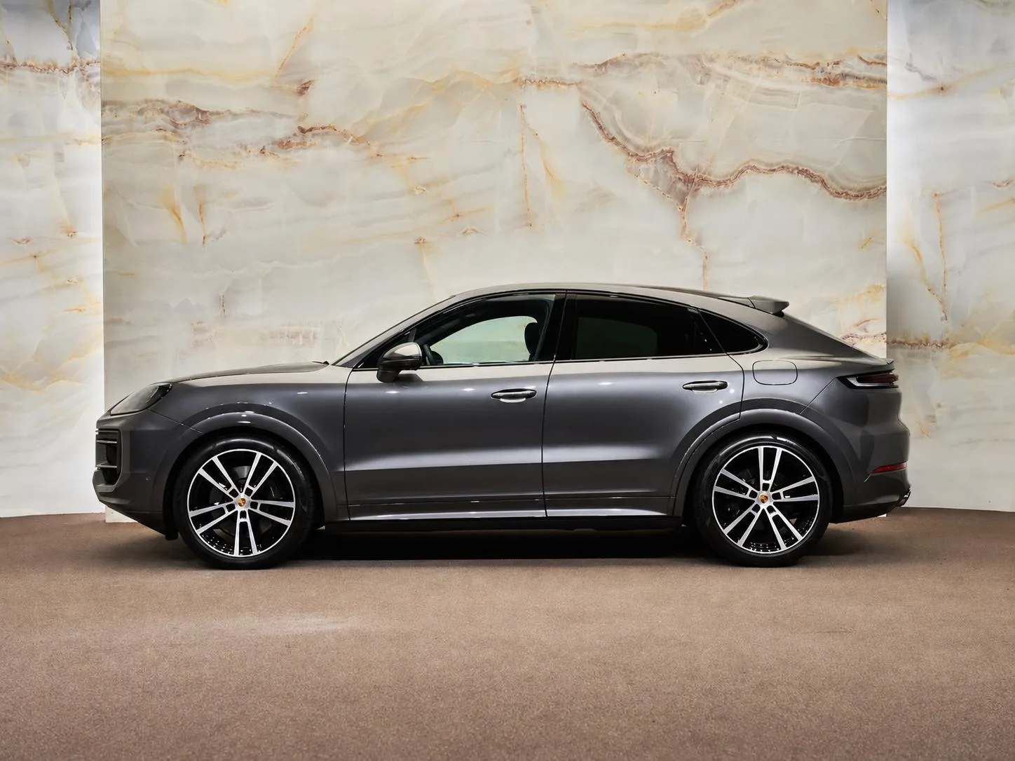Porsche Cayenne (2025) — foto 1