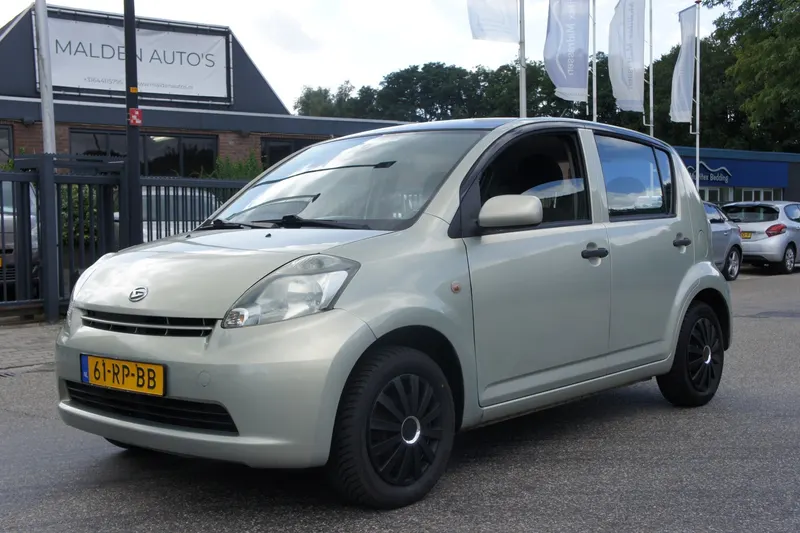Daihatsu Sirion (2005)