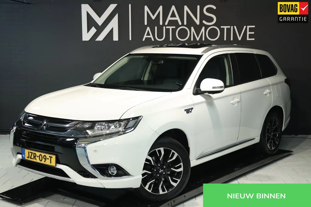 Mitsubishi Outlander (2017) — foto 1