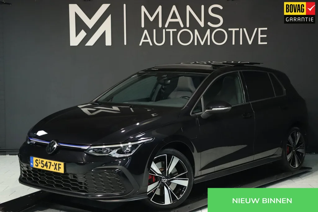 Volkswagen Golf (2021) — foto 1