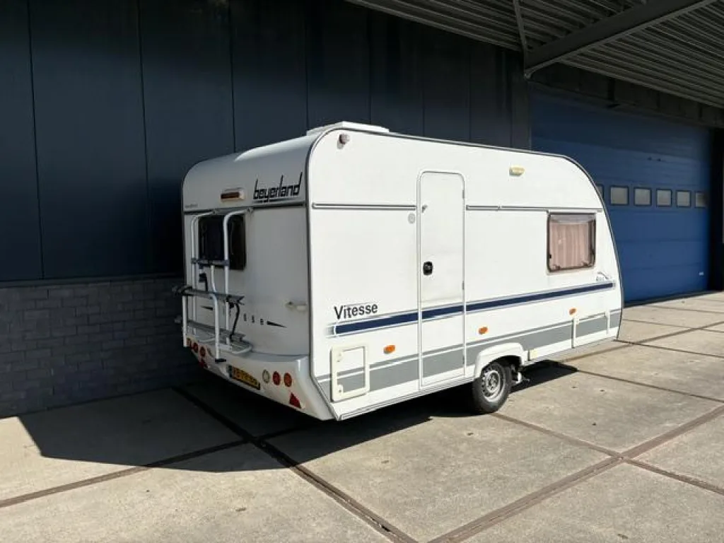 Beyerland Vitesse (2001) — foto 1