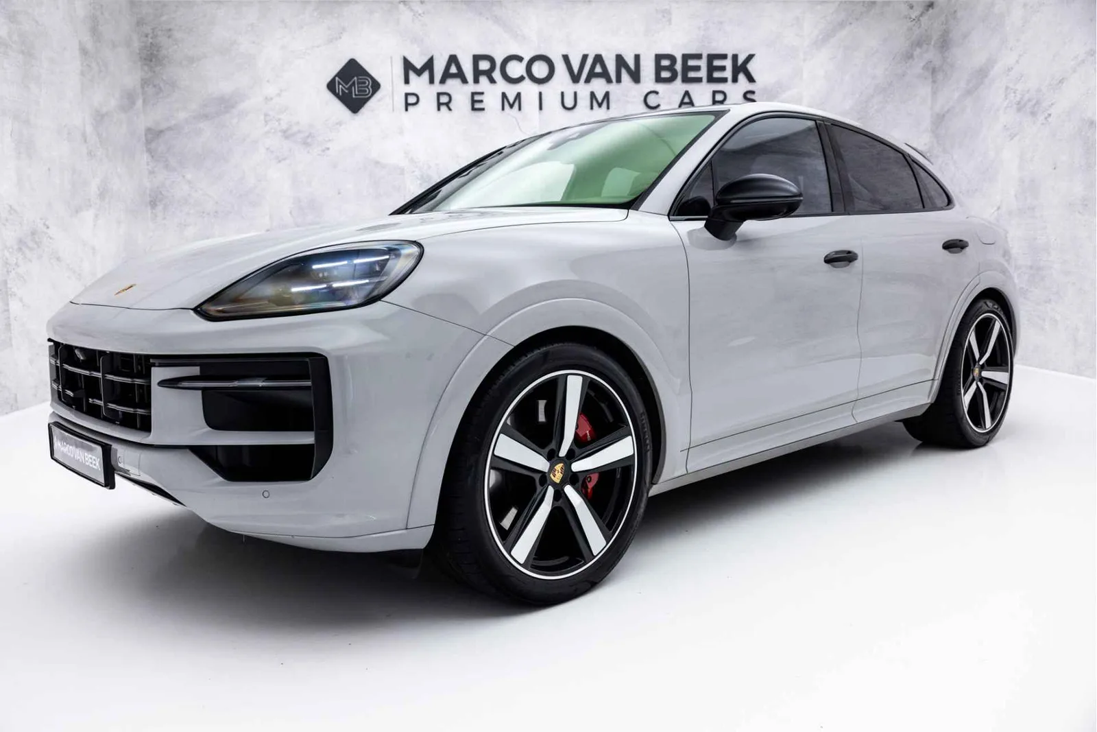 Porsche Cayenne Coupé (2024) — foto 1