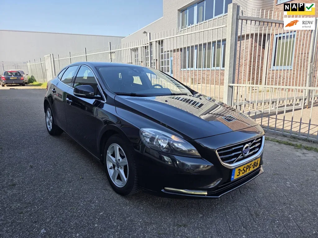 Volvo V40 (2013) — foto 1