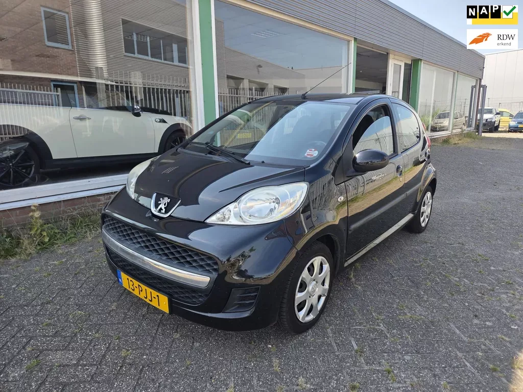 Peugeot 107 (2011) — foto 1