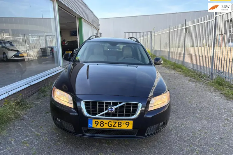 Volvo V70 (2008)
