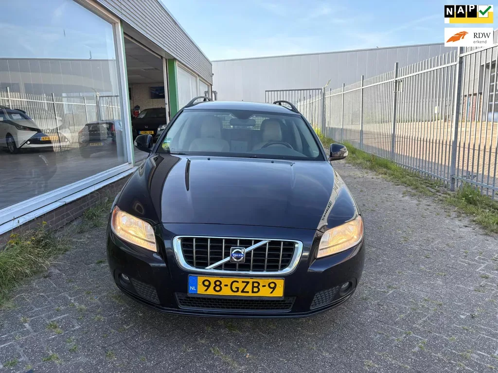 Volvo V70 (2008) — foto 1